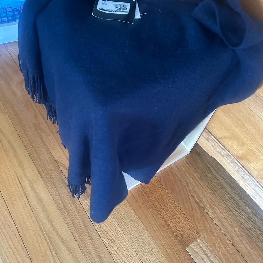 Elegant Navy Blue Scarf
